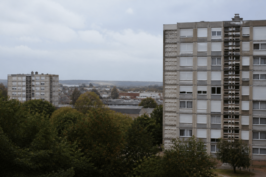 Carte Maubeuge zones prioritaires avec batiments urbains